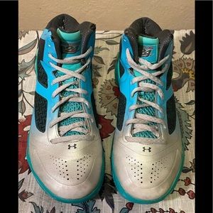 Under Armour E24 Clutch Fit Athletic Sneakers